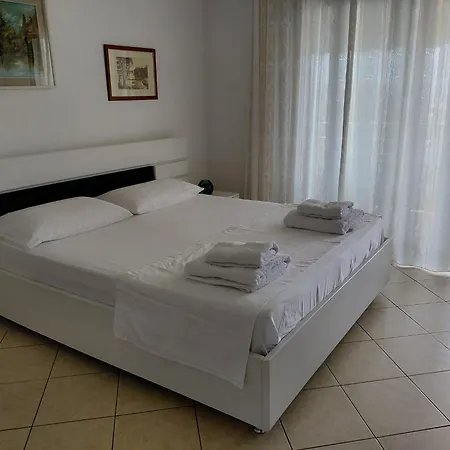 Monda Dhërmi